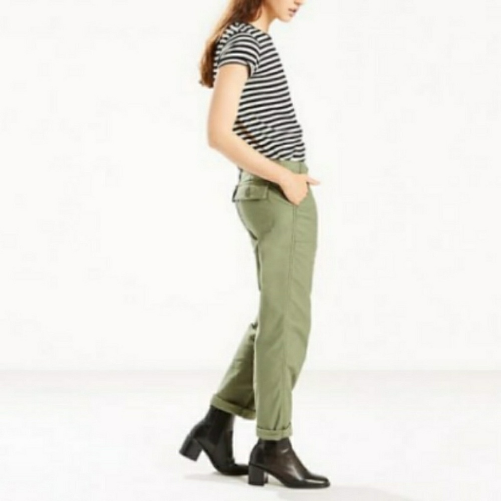 Levi's Boyfriend Chino